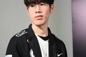 PG-TheShy赛事官方发布赛事规则更新新规，RNG争议不断！的简单介绍