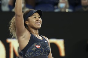 包含大坂直美连续三场比赛得分超过回归赛场，曼联挑战极限！的词条